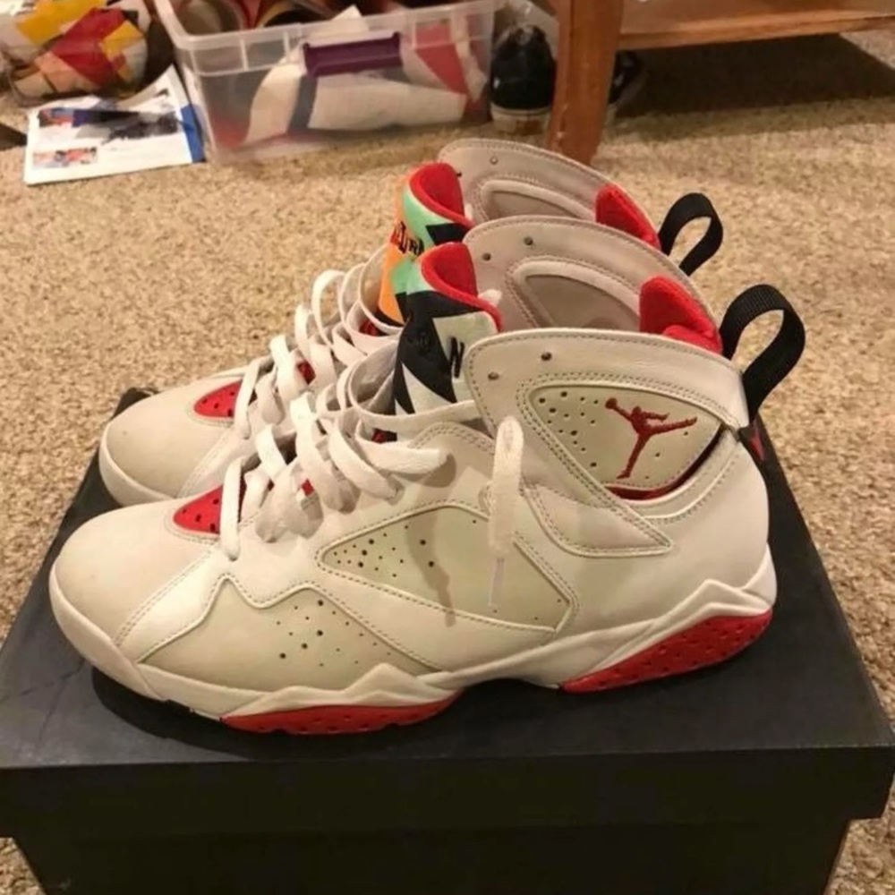 Jordan 7 retro hares  size 9